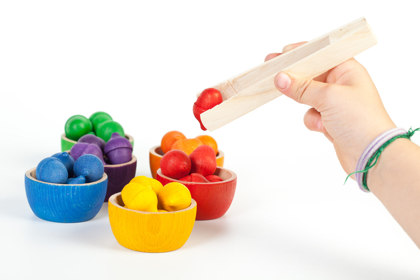 Grapat Bowls & Acorns Sorting Game