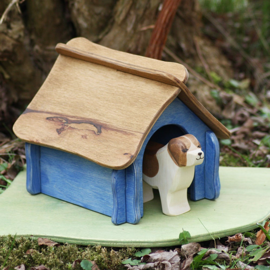WoodartbyAstiak Wooden Dog House with Meadow