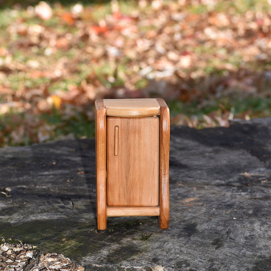 Willi's Holzwerkstatt "Refrigerator"